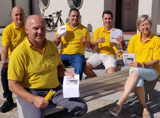 www.veiligverkeerdeinze.be Foto van de mensen achte Veilig Verkeer Deinze